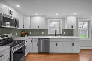 34 Buckley Ave, West Warwick, RI 02893 - Photo 8