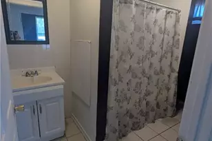 654 Cranston St, Providence, RI 02907 - Photo 14