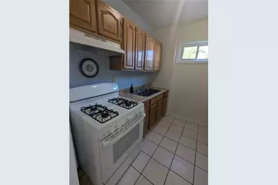 654 Cranston Street, Providence, RI 02907 - Photo 10