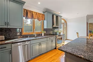 25 Linfield Cir, Lincoln, RI 02865 - Photo 16