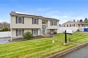 54 Centracchio St, West Warwick, RI 02893 - Photo 2