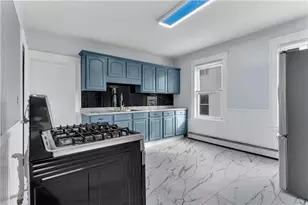 135 Illinois St, Central Falls, RI 02863 - Photo 6