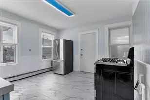 135 Illinois St, Central Falls, RI 02863 - Photo 8