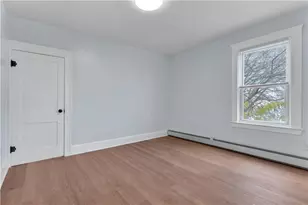 135 Illinois St, Central Falls, RI 02863 - Photo 16