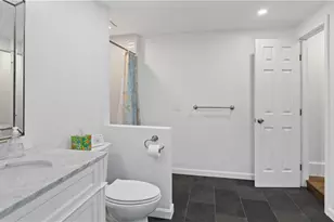 82 Primrose Dr, Warwick, RI 02818 - Photo 24