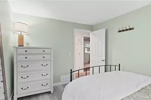 82 Primrose Dr, Warwick, RI 02818 - Photo 16