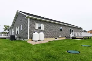 639 S Shore Village Blvd, South Kingstown, RI 02879 - Photo 10
