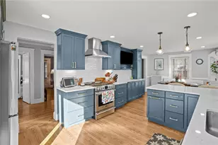 26 Keith Ave, Cranston, RI 02910 - Photo 6