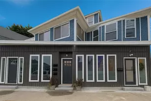 458 Smithfield Ave, Pawtucket, RI 02860 - Photo 1