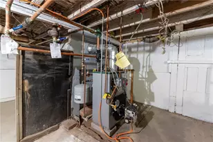 17 Warner St, Newport, RI 02840 - Photo 30