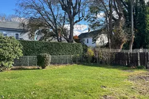 17 Warner St, Newport, RI 02840 - Photo 6