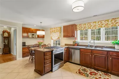 113 Log Road, North Smithfield, RI 02830 - Photo 10