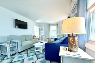 5 Byrnes St, Newport, RI 02840 - Photo 2