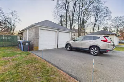 18 Glenwood Avenue, Cranston, RI 02910 - Photo 10