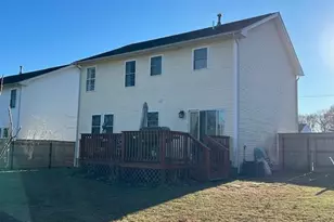 8 Byron Blvd, Warwick, RI 02888 - Photo 4