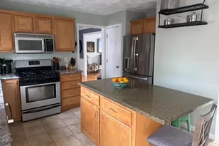 8 Byron Blvd, Warwick, RI 02888 - Photo 8