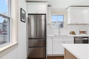 103 Evergreen St, Providence, RI 02906 - Photo 14