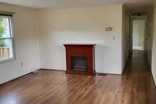 15 Friar Tuck Ln, Coventry, RI 02816 - Photo 4