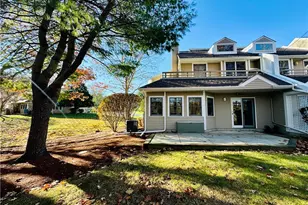 38 Lawton Brook Ln, Portsmouth, RI 02871 - Photo 4