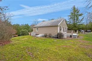 86 Laurel Ln, South Kingstown, RI 02892 - Photo 4