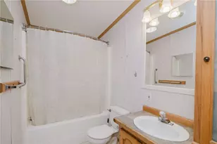 38 Hummingbird Ln, Tiverton, RI 02878 - Photo 18