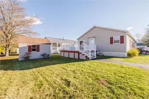 38 Hummingbird Ln, Tiverton, RI 02878 - Photo 6