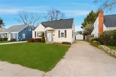 228 London Avenue, Pawtucket, RI 02861 - Photo 2