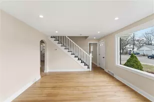 228 London Ave, Pawtucket, RI 02861 - Photo 6