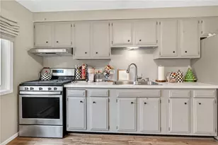 494 Putnam Pike, Smithfield, RI 02828 - Photo 6