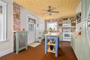 36 England St, Cumberland, RI 02864 - Photo 6