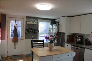 18 Doane St, Cranston, RI 02910 - Photo 8