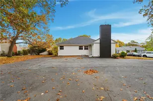 259 High Service Ave, North Providence, RI 02904 - Photo 4