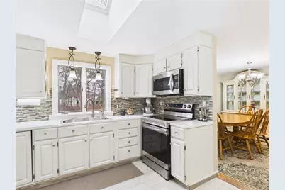 77 Fairfield Drive, North Kingstown, RI 02852 - Photo 8