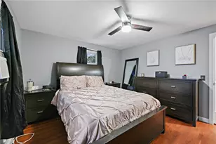 401 Lake Shore Dr, Warwick, RI 02889 - Photo 16