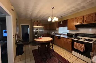 52 Sumner Ave, Cranston, RI 02920 - Photo 4