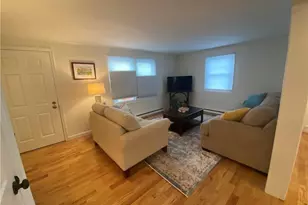 32 Middleton Ave, Newport, RI 02840 - Photo 4