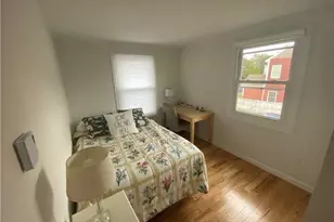 32 Middleton Ave, Newport, RI 02840 - Photo 6