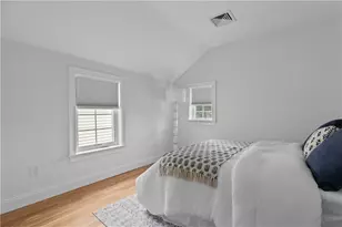 34 E Bowery St, Newport, RI 02840 - Photo 22