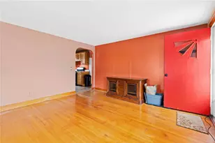 21 Helen Ave, Coventry, RI 02816 - Photo 4