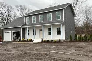 20 Doreen Ct, Cranston, RI 02921 - Photo 1