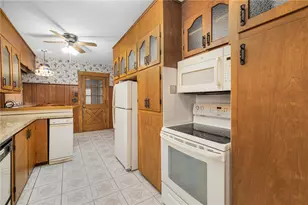 26 Chardon Dr, Portsmouth, RI 02871 - Photo 4