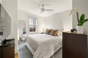 33 Marsh St, Newport, RI 02840 - Photo 12