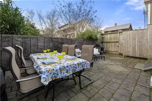 33 Marsh St, Newport, RI 02840 - Photo 18