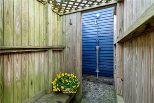 33 Marsh St, Newport, RI 02840 - Photo 18