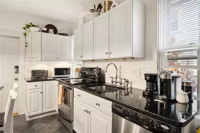 33 Marsh Street, Newport, RI 02840 - Photo 8