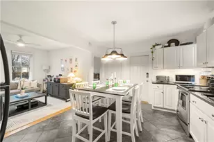 33 Marsh St, Newport, RI 02840 - Photo 10