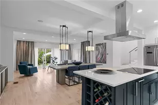 27 Weatherly Ave, Newport, RI 02840 - Photo 4