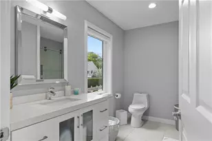 27 Weatherly Ave, Newport, RI 02840 - Photo 20