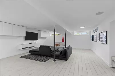 27 Weatherly Avenue, Newport, RI 02840 - Photo 24