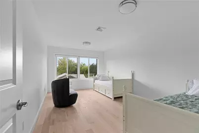 27 Weatherly Avenue, Newport, RI 02840 - Photo 14